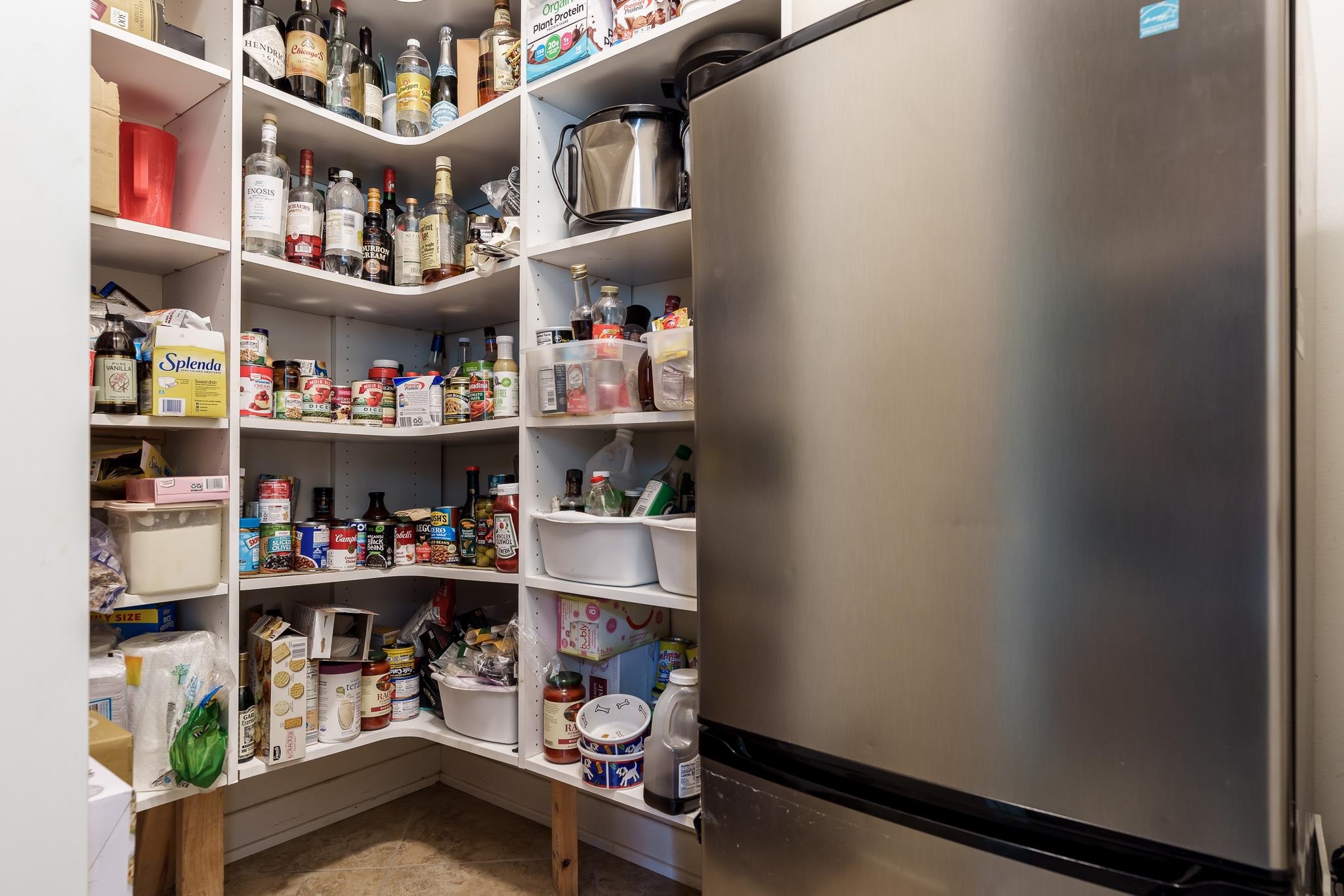 Rockford, Illinois 61114, United States, 5 Bedrooms Bedrooms, ,5 BathroomsBathrooms,Residential,Pending,58716