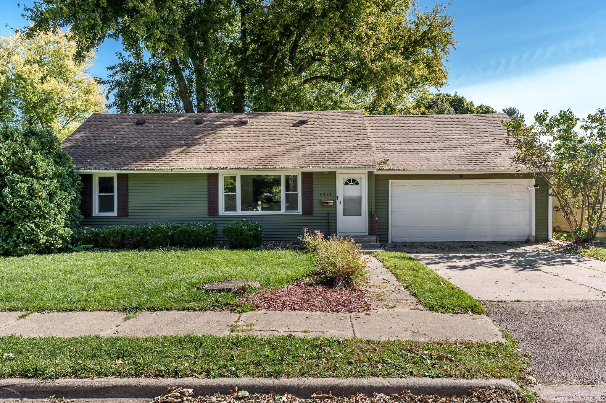 Loves Park, Illinois 61111, United States, 3 Bedrooms Bedrooms, ,2 BathroomsBathrooms,Residential,Pending,41358