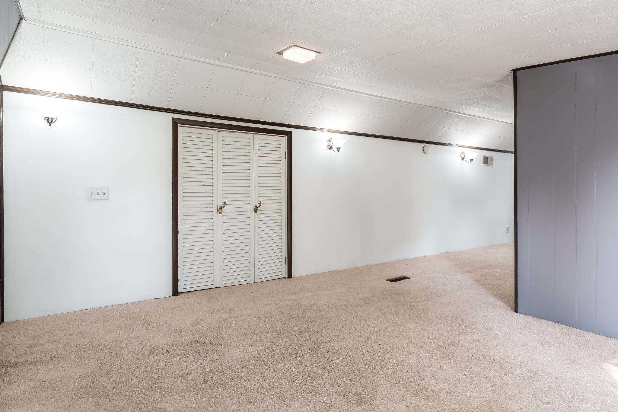 Loves Park, Illinois 61111, United States, 3 Bedrooms Bedrooms, ,2 BathroomsBathrooms,Residential,Pending,41358