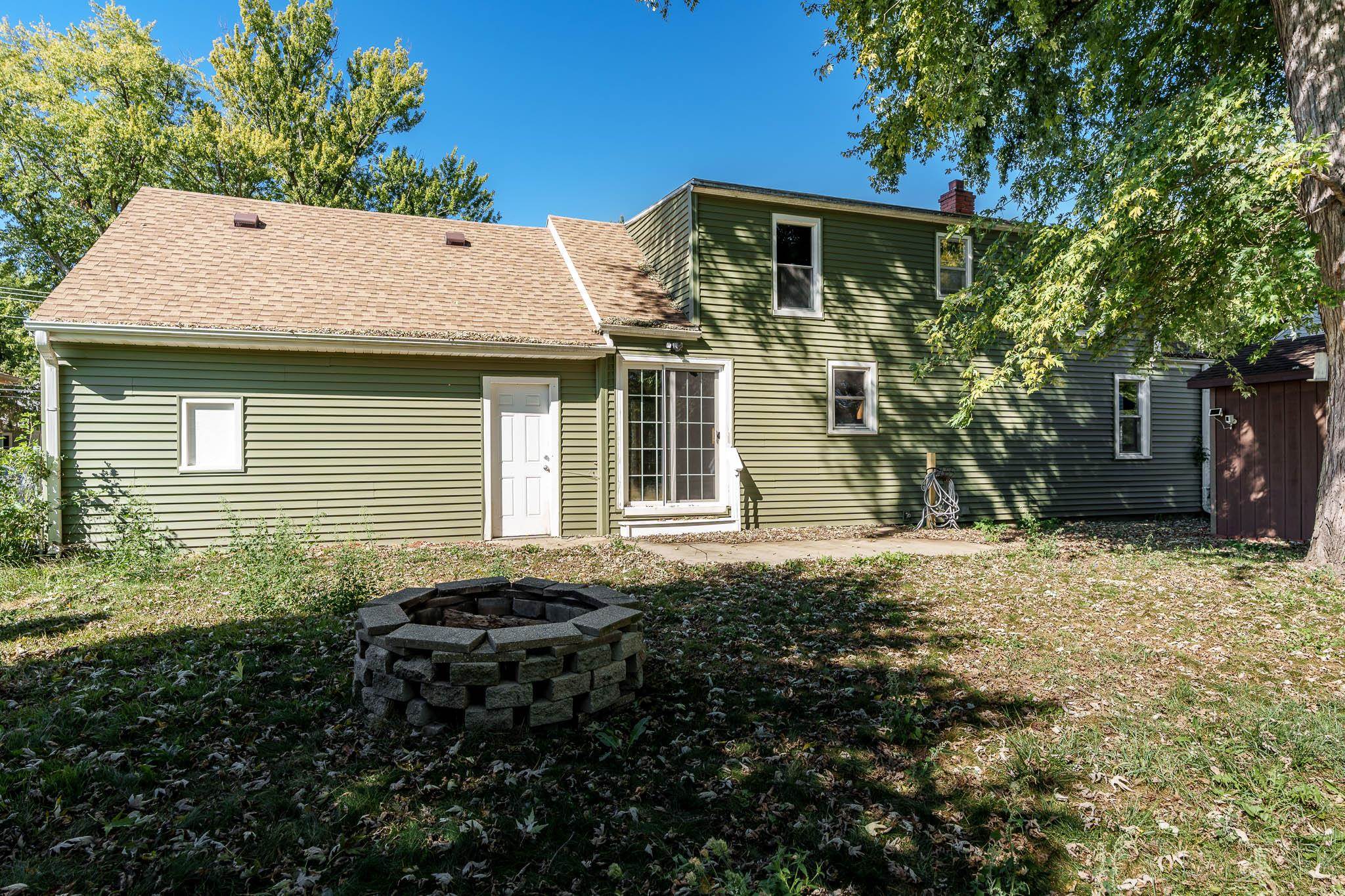 Loves Park, Illinois 61111, United States, 3 Bedrooms Bedrooms, ,2 BathroomsBathrooms,Residential,Pending,41358