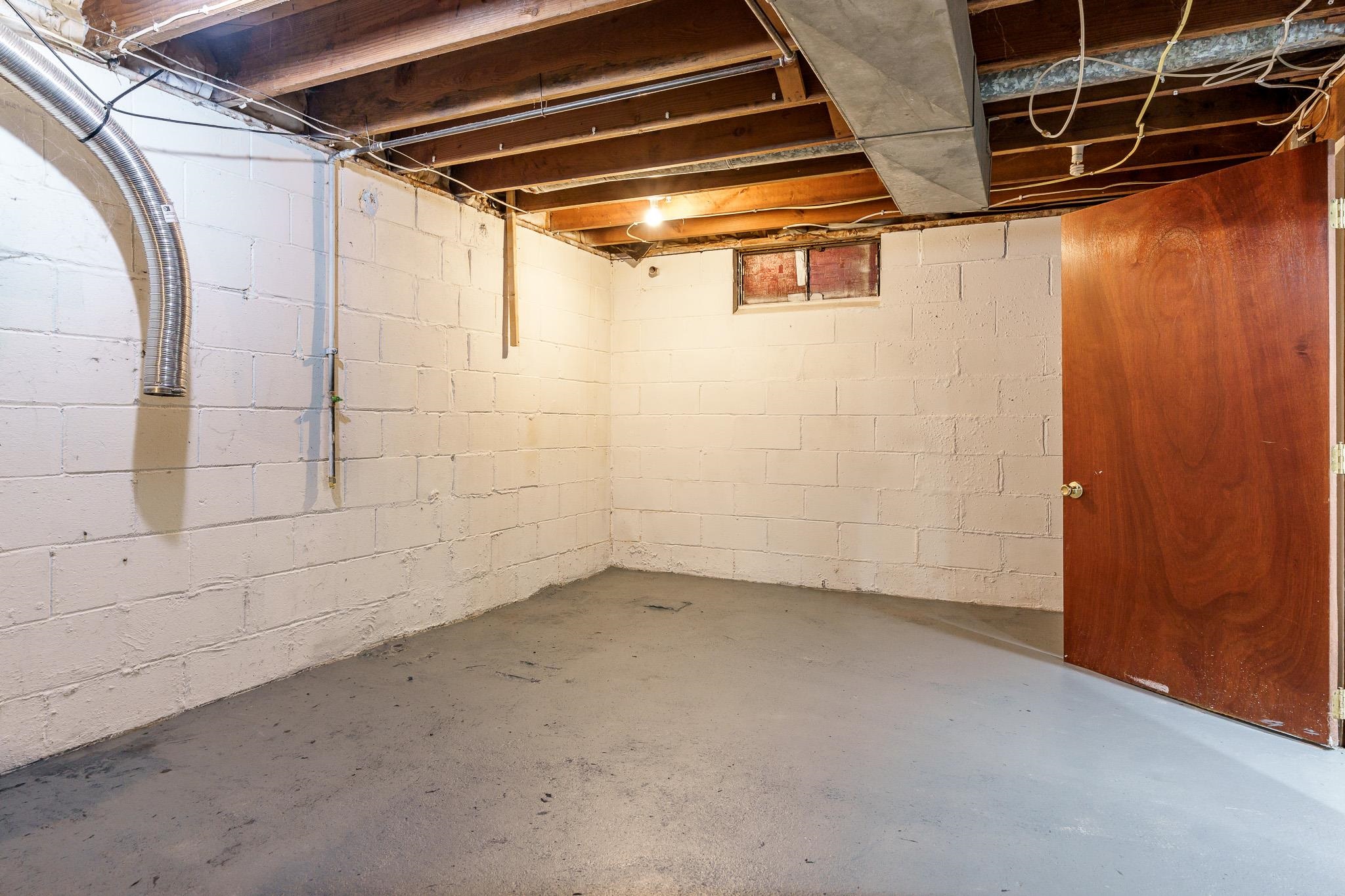 Loves Park, Illinois 61111, United States, 3 Bedrooms Bedrooms, ,2 BathroomsBathrooms,Residential,Pending,41358