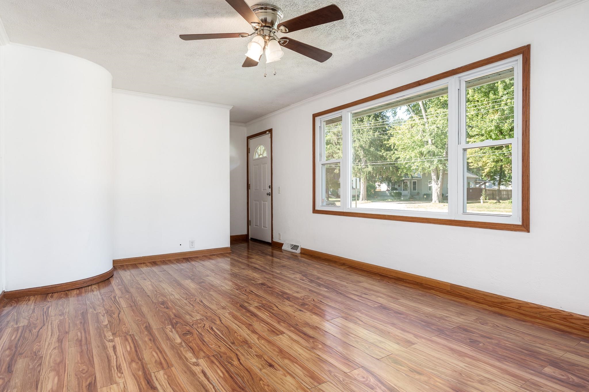 Loves Park, Illinois 61111, United States, 3 Bedrooms Bedrooms, ,2 BathroomsBathrooms,Residential,Pending,41358