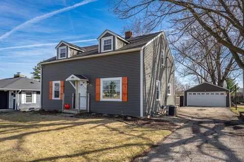 Homes For Sale - 932 W 2nd Street<br/> BYRON, IL 61010