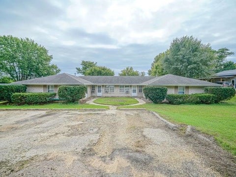 Homes For Sale - 416 E 2nd Street<br/> BYRON, IL 61010