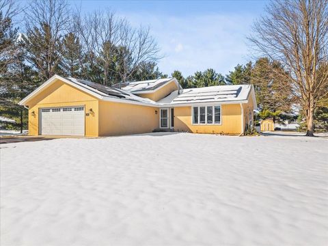 Homes For Sale - 6346 Smoke Tree Circle<br/> ROSCOE, IL 61073