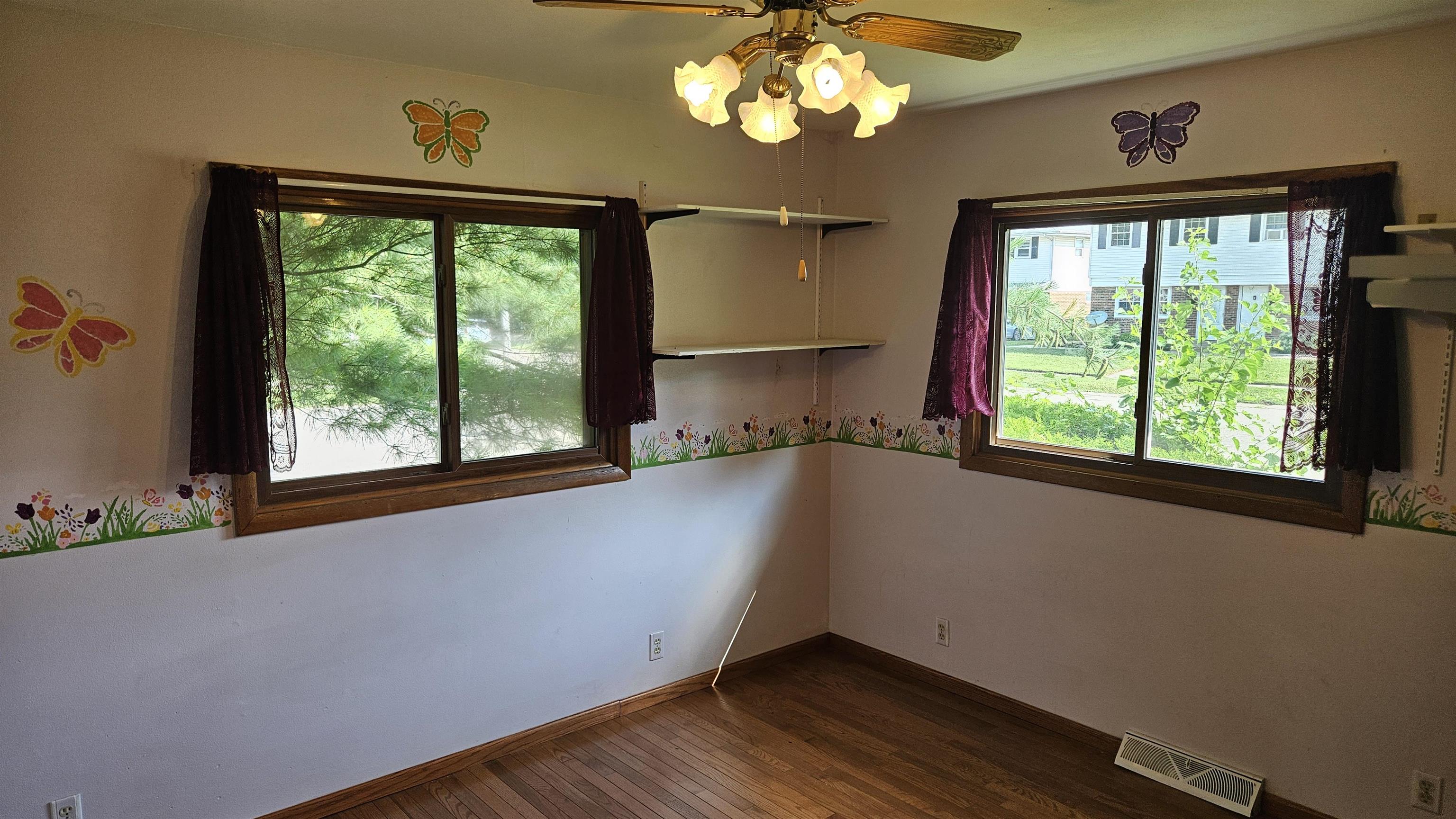 Belvidere, Illinois 61008, United States, 4 Bedrooms Bedrooms, ,2 BathroomsBathrooms,Residential,Active,164413