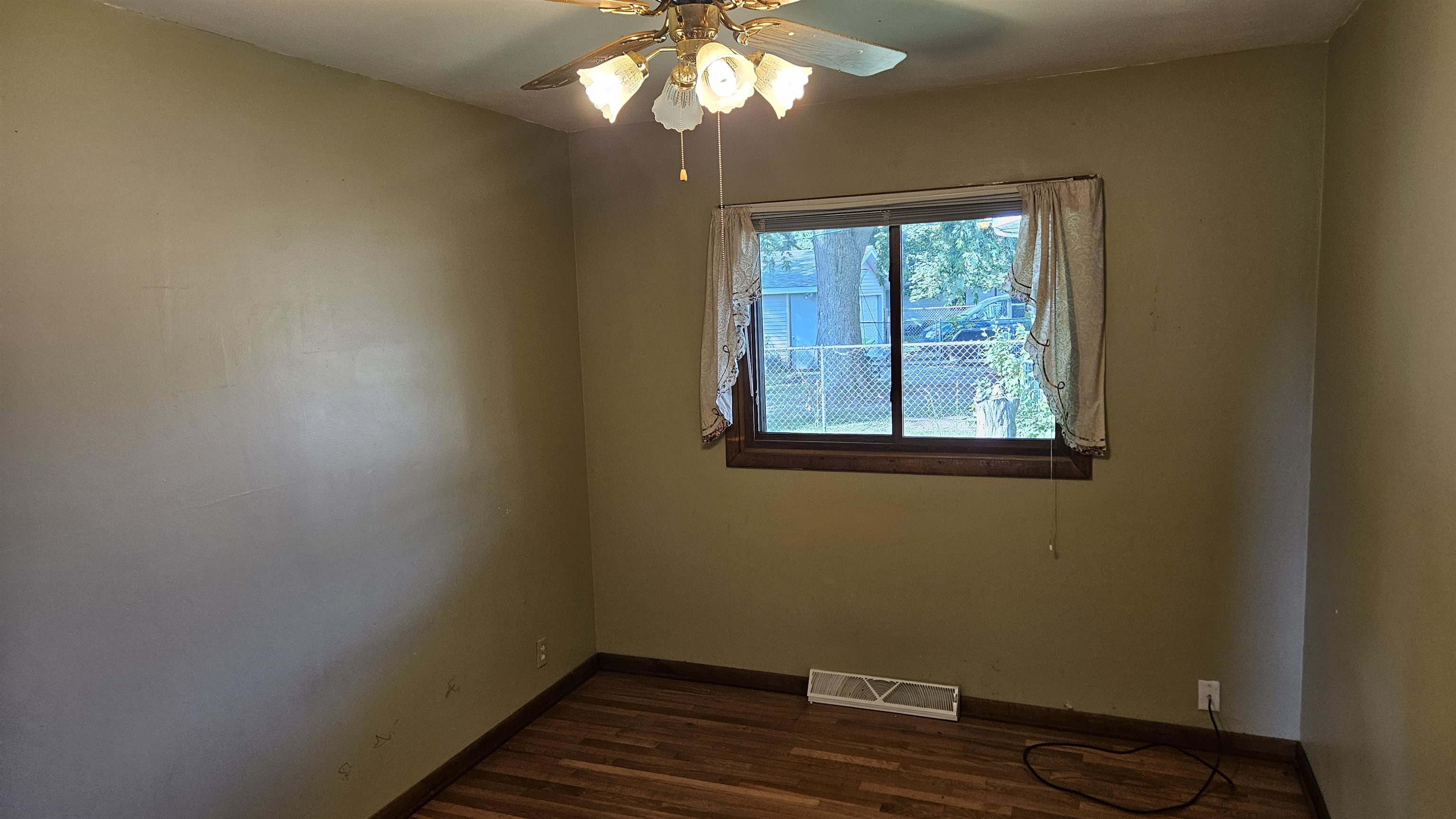 Belvidere, Illinois 61008, United States, 4 Bedrooms Bedrooms, ,2 BathroomsBathrooms,Residential,Active,164413