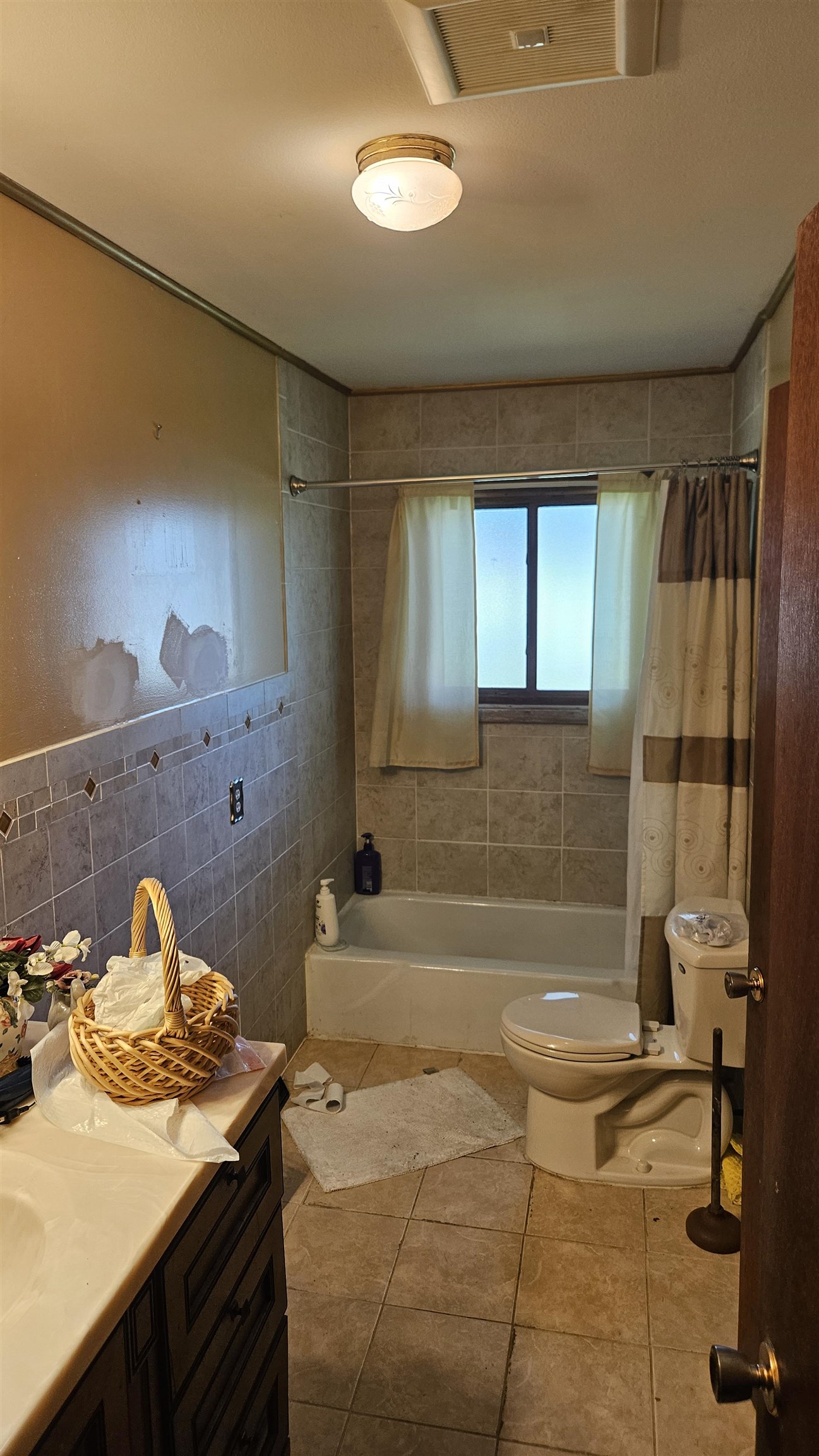 Belvidere, Illinois 61008, United States, 4 Bedrooms Bedrooms, ,2 BathroomsBathrooms,Residential,Active,164413