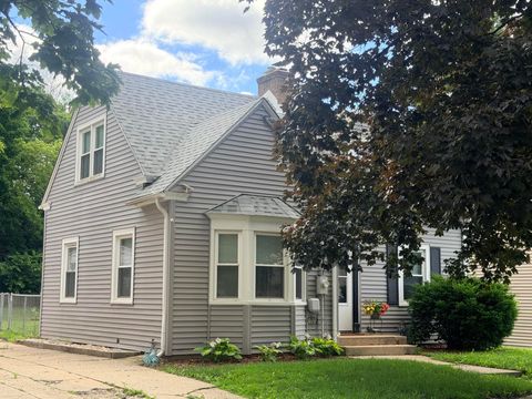 Homes For Sale - 402 S Rockford Avenue<br/> ROCKFORD, IL 61104