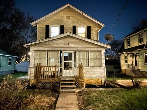 Homes For Sale - 2024 Green Street<br/> ROCKFORD, IL 61102