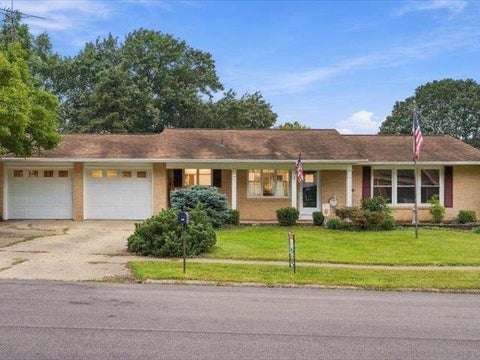 Homes For Sale - 1113 Beech Drive<br/> Lee County, DIXON, IL 61021