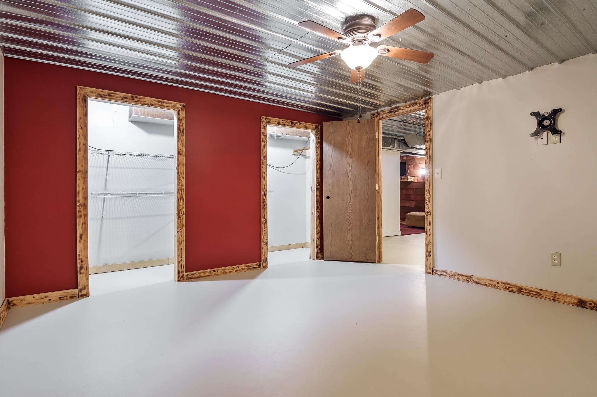 Rockford, Illinois 61108, United States, 2 Bedrooms Bedrooms, ,1 BathroomBathrooms,Residential,Pending,866