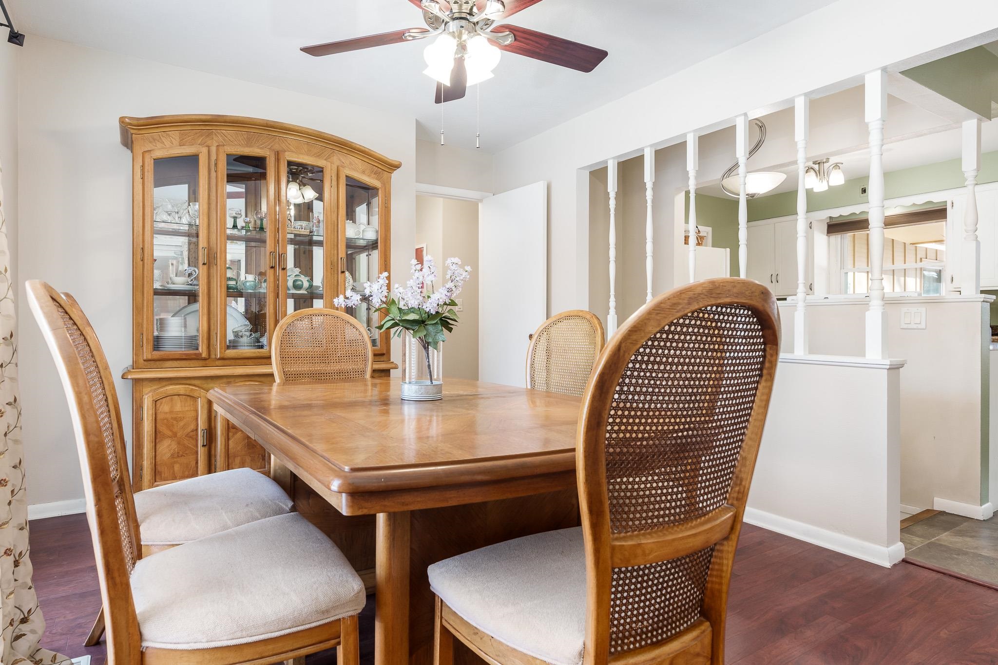 Rockford, Illinois 61108, United States, 2 Bedrooms Bedrooms, ,1 BathroomBathrooms,Residential,Pending,866