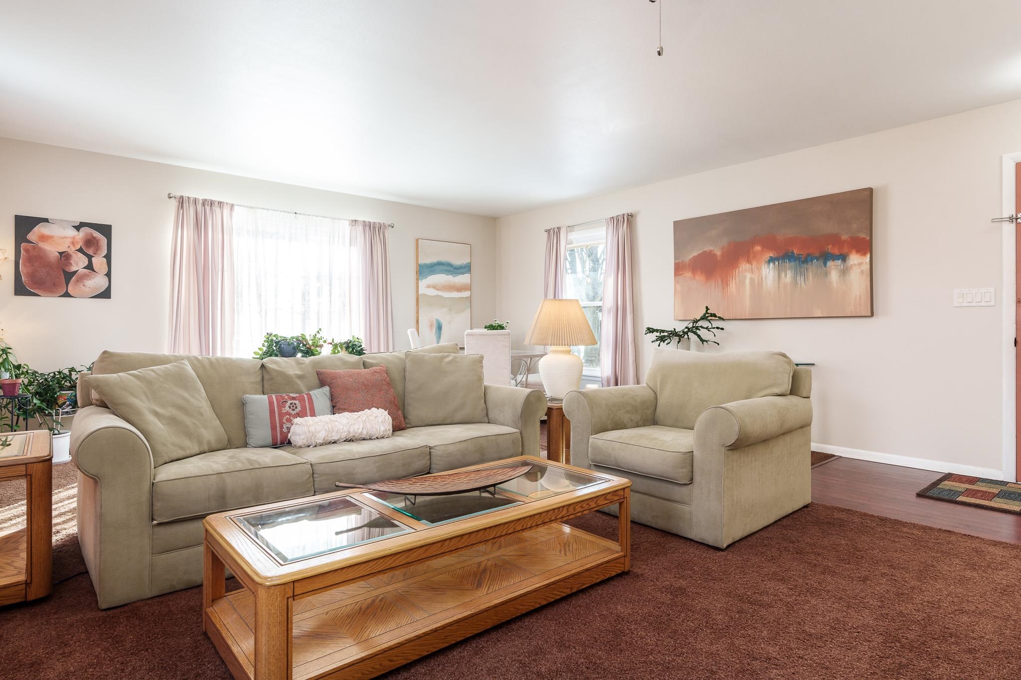 Rockford, Illinois 61108, United States, 2 Bedrooms Bedrooms, ,1 BathroomBathrooms,Residential,Pending,866