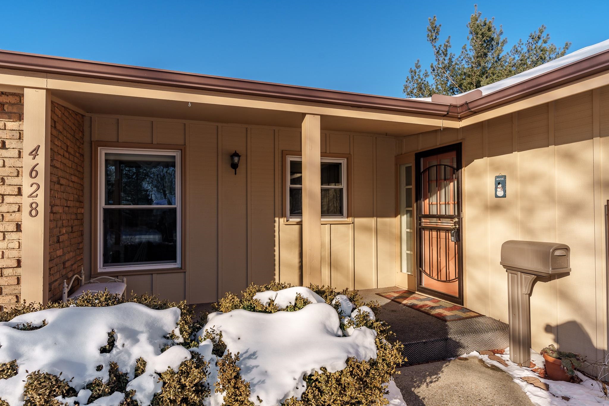 Rockford, Illinois 61108, United States, 2 Bedrooms Bedrooms, ,1 BathroomBathrooms,Residential,Pending,866