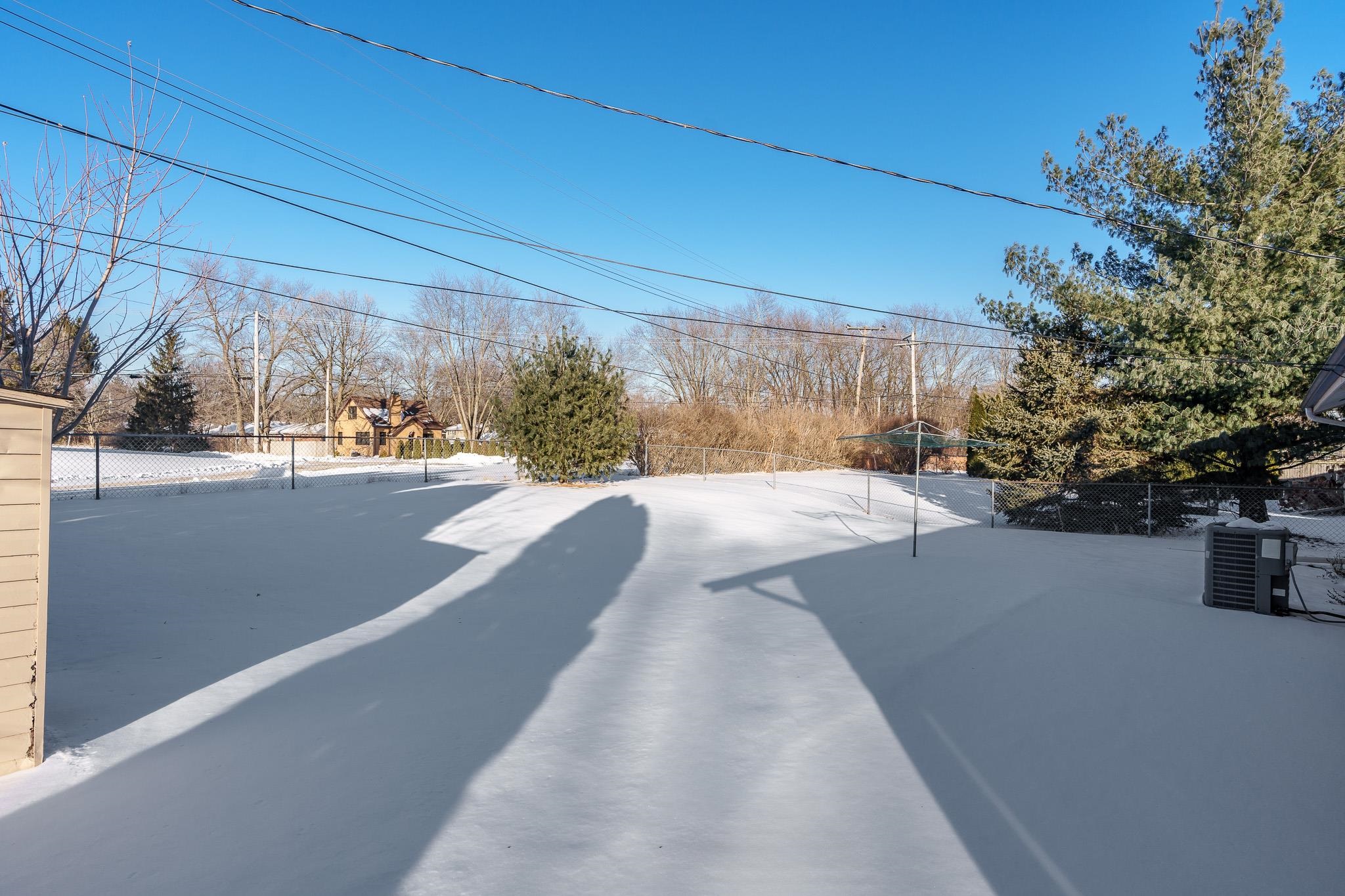 Rockford, Illinois 61108, United States, 2 Bedrooms Bedrooms, ,1 BathroomBathrooms,Residential,Pending,866