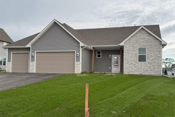 831 SAGAMORE ST, ROSCOE, IL 61073 - Image 8ce8a2647084269068bf7e48d2faacb1/660282155
