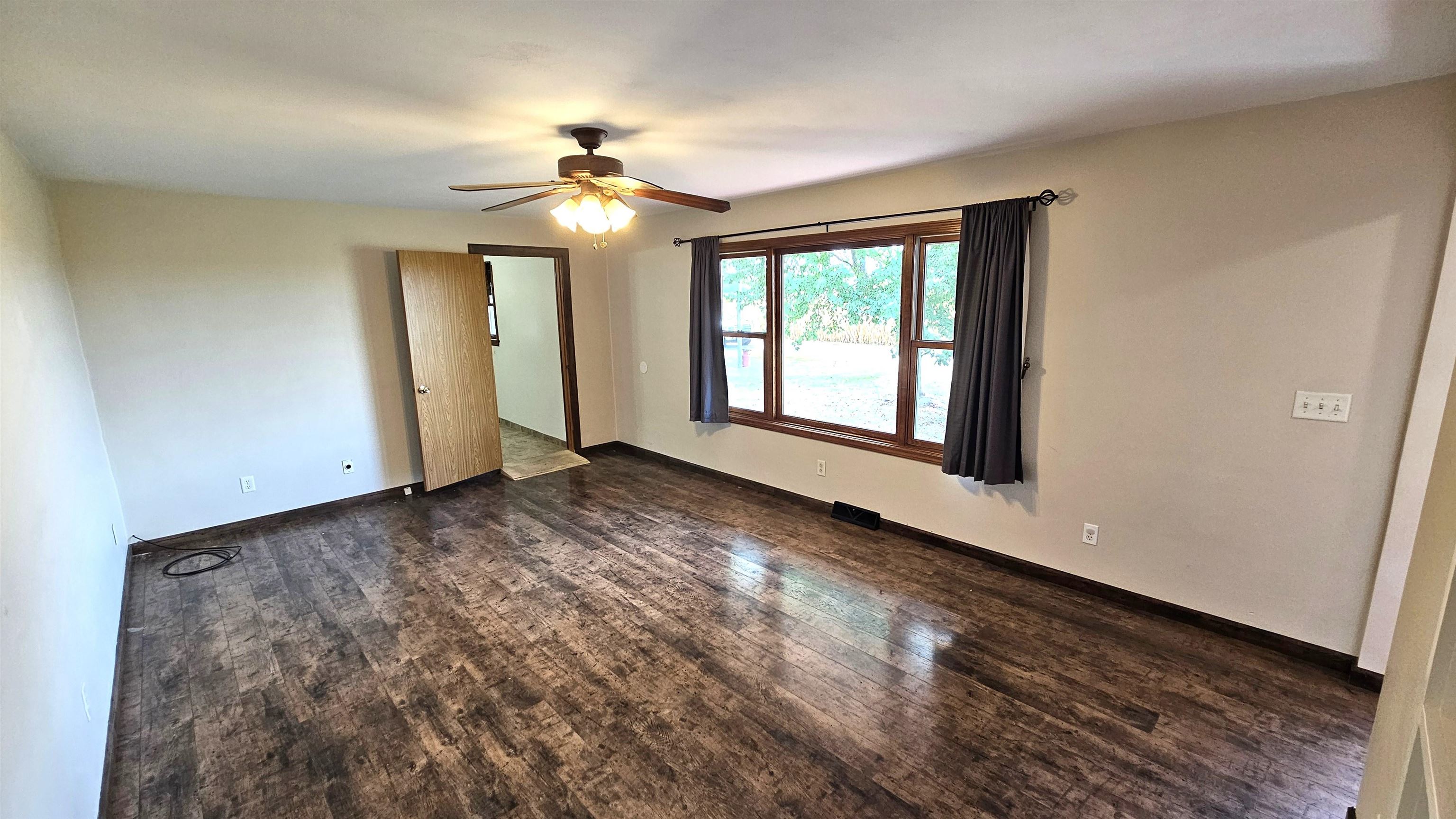 Seward, Illinois 61077, United States, 4 Bedrooms Bedrooms, ,2 BathroomsBathrooms,Residential,Active,226967