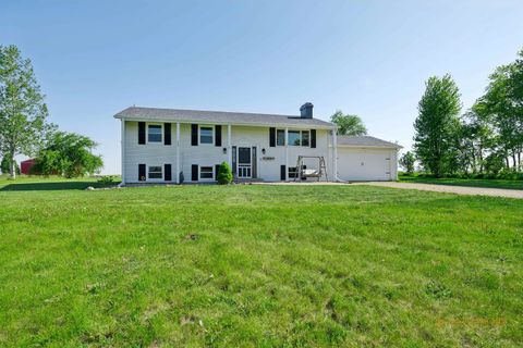 Homes For Sale - 12521 E High Road<br/> DAVIS JUNCTION, IL 61020