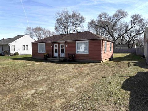 Multifamily For Sale - 921 River Park Drive<br/> LOVES PARK, IL 61111