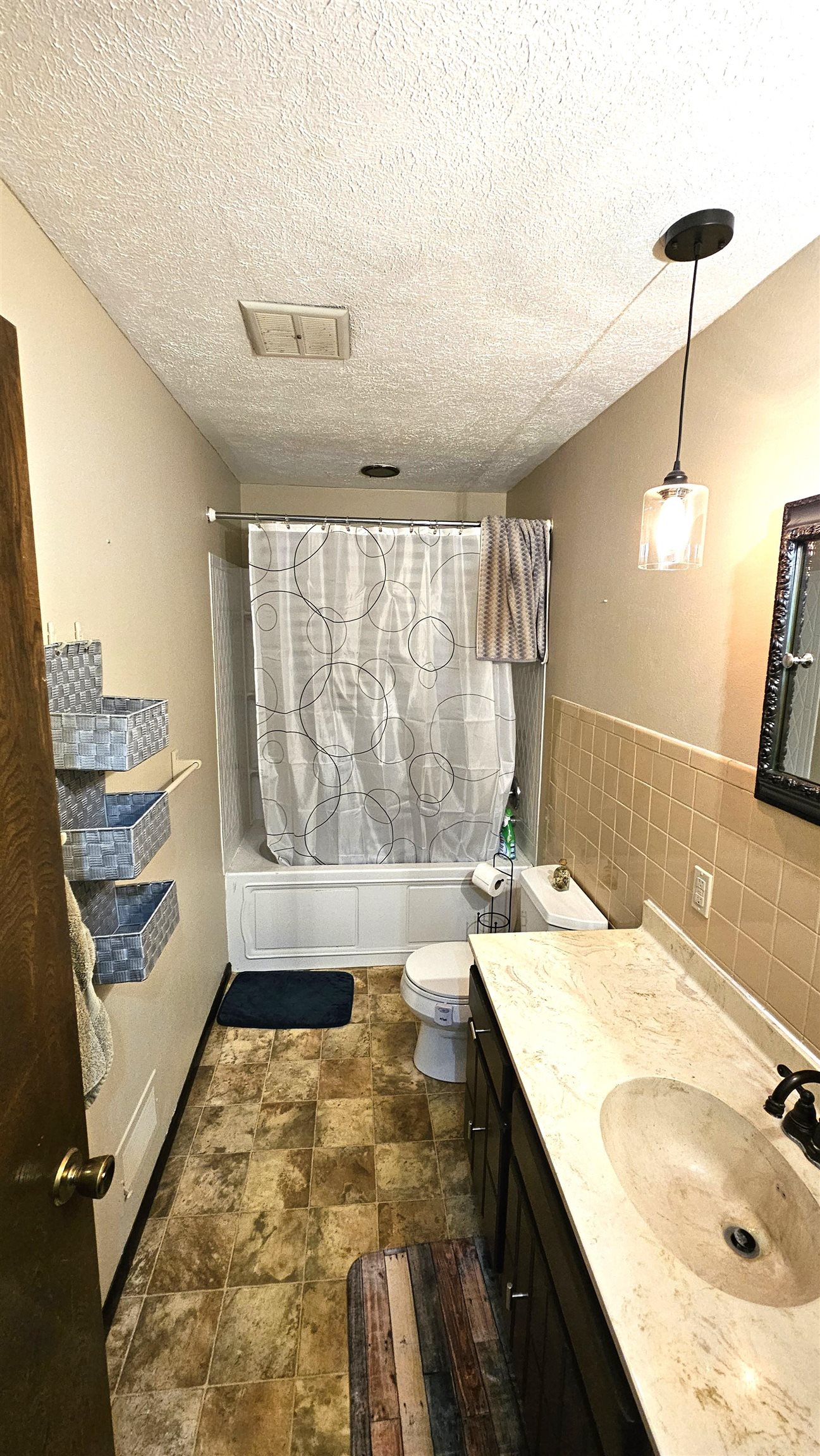 Rockford, Illinois 61107, United States, 4 Bedrooms Bedrooms, ,4 BathroomsBathrooms,Residential,Pending,60992