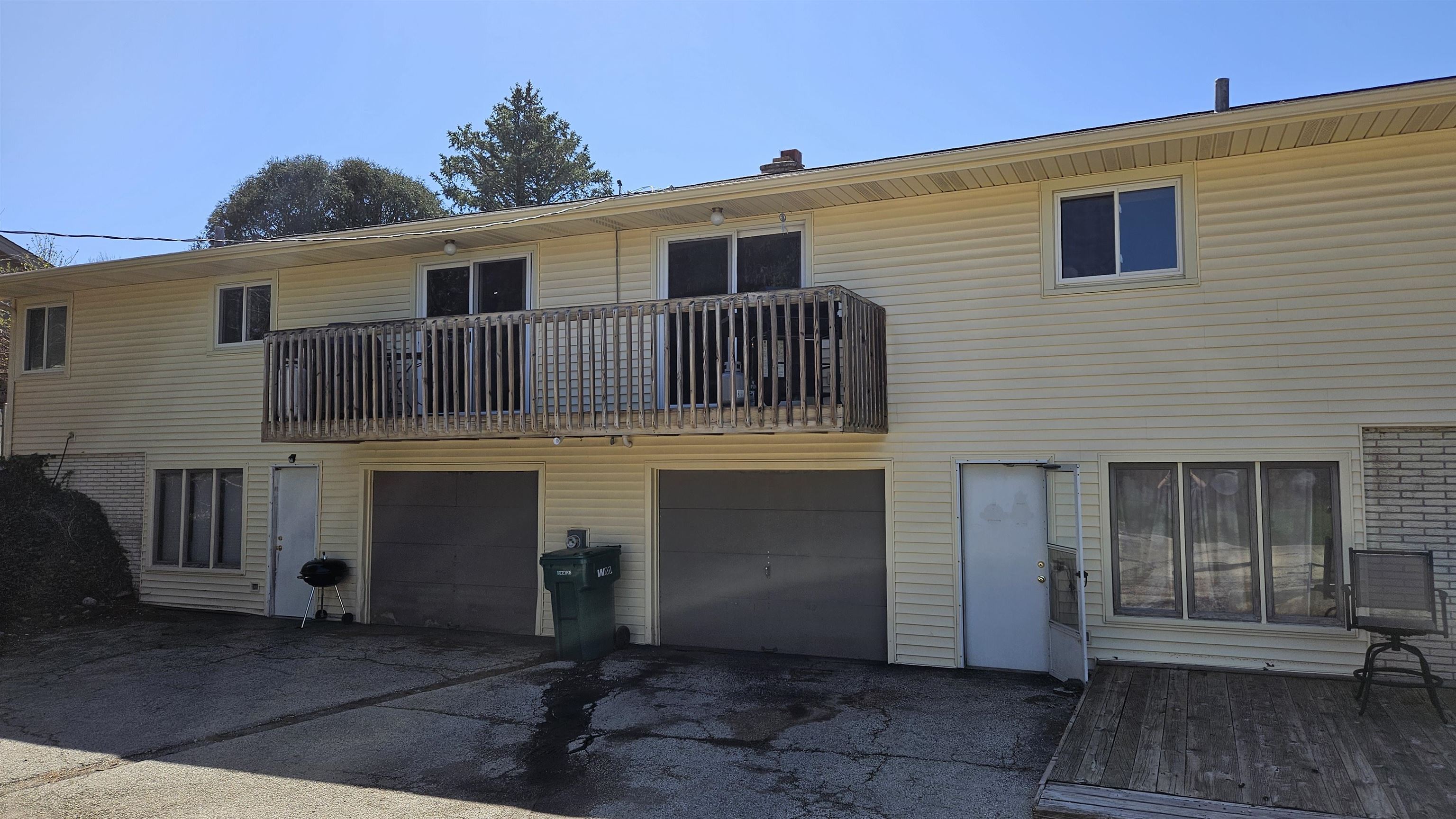 Rockford, Illinois 61107, United States, 4 Bedrooms Bedrooms, ,4 BathroomsBathrooms,Residential,Pending,60992