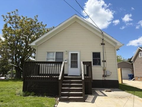 Homes For Sale - 1105 Hennepin Street<br/> LaSalle, IL 61301