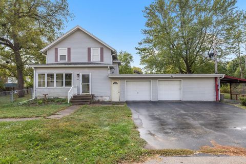 Homes For Sale - 306 W Chicago Road<br/> DAVIS JUNCTION, IL 61020