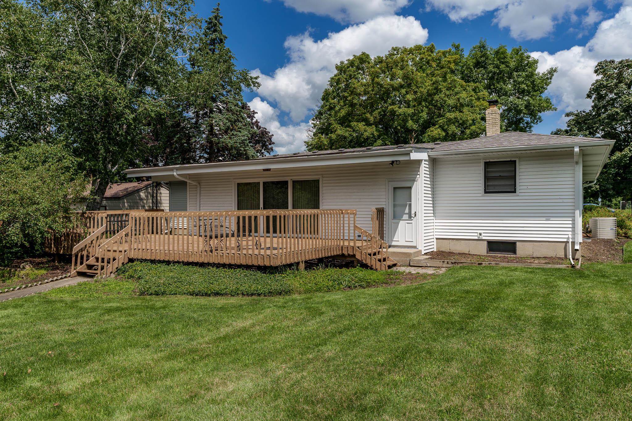 Rockford, Illinois 61107, United States, 4 Bedrooms Bedrooms, ,3 BathroomsBathrooms,Residential,Pending,51348