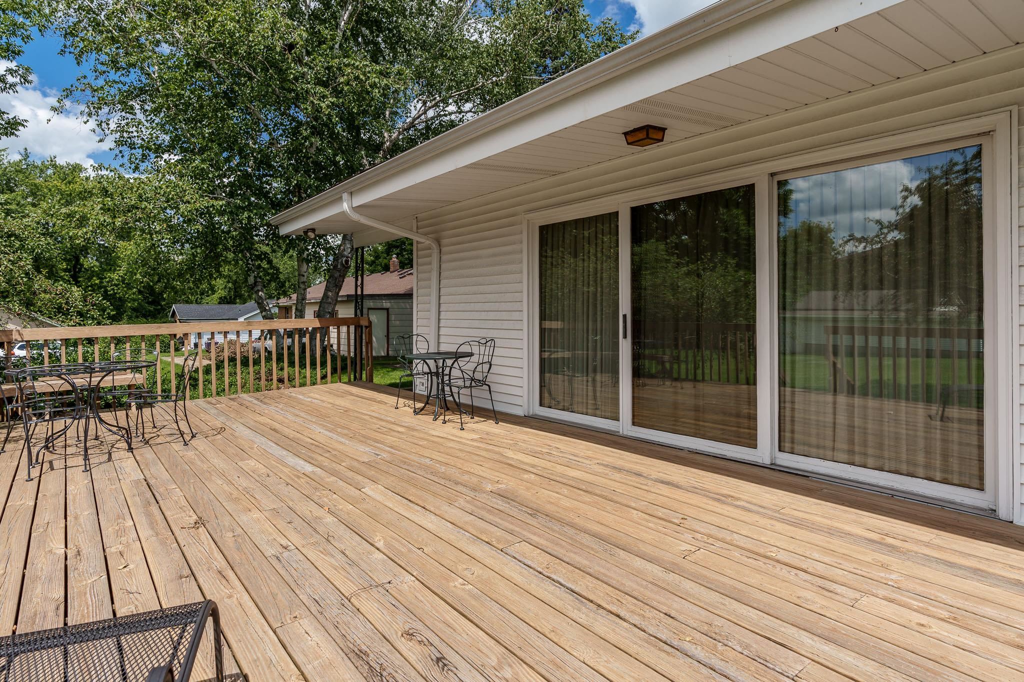 Rockford, Illinois 61107, United States, 4 Bedrooms Bedrooms, ,3 BathroomsBathrooms,Residential,Pending,51348