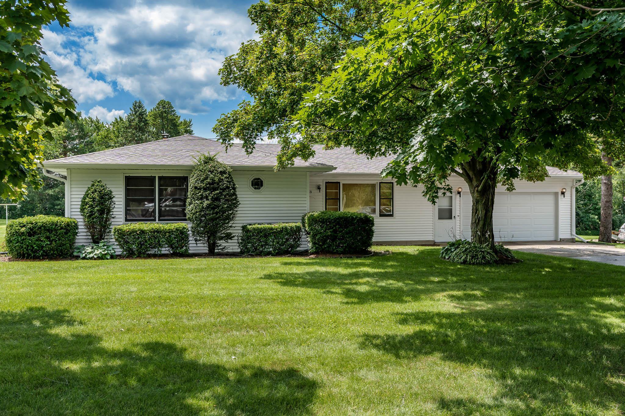 Rockford, Illinois 61107, United States, 4 Bedrooms Bedrooms, ,3 BathroomsBathrooms,Residential,Pending,51348