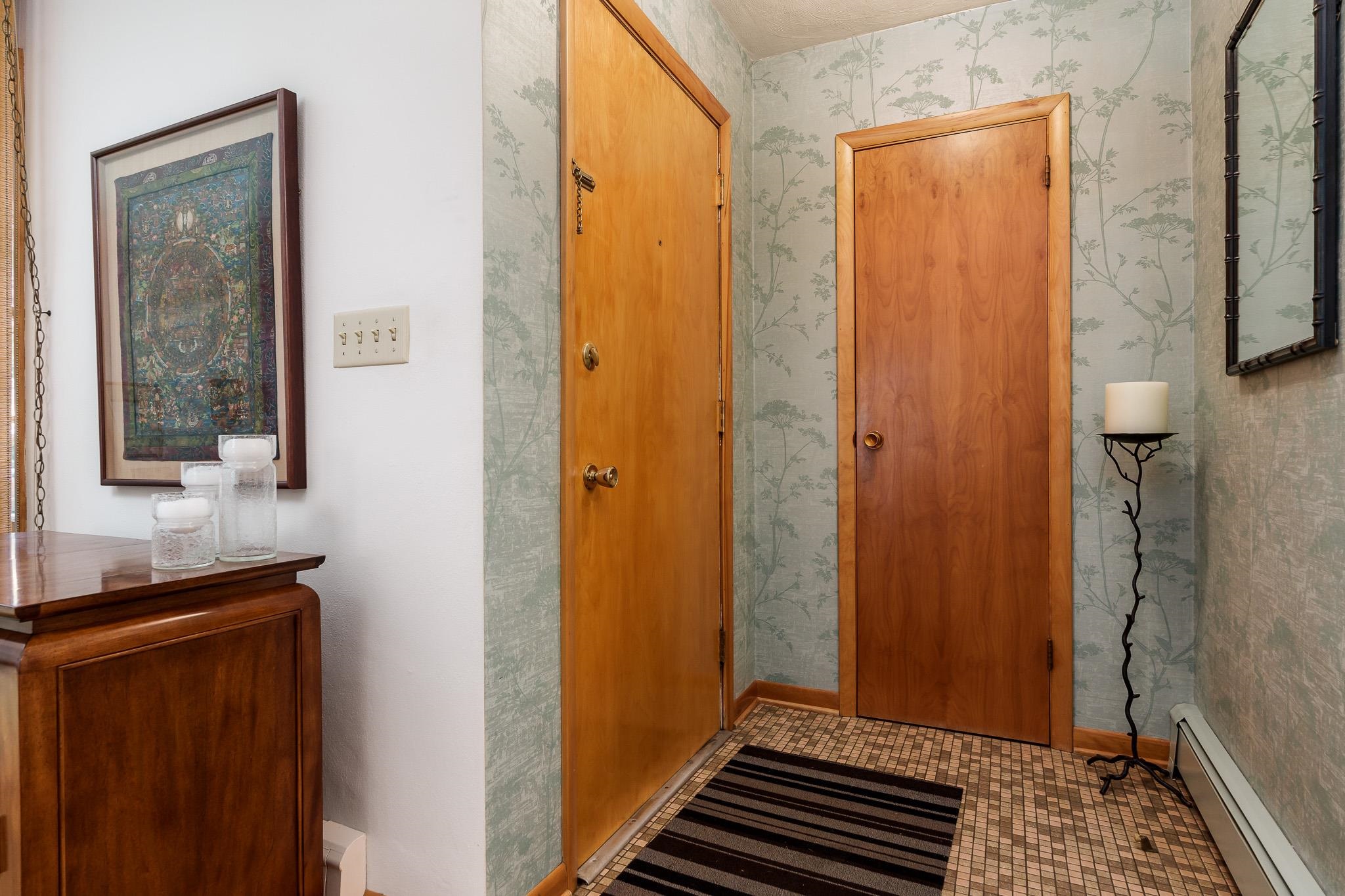 Rockford, Illinois 61107, United States, 4 Bedrooms Bedrooms, ,3 BathroomsBathrooms,Residential,Pending,51348