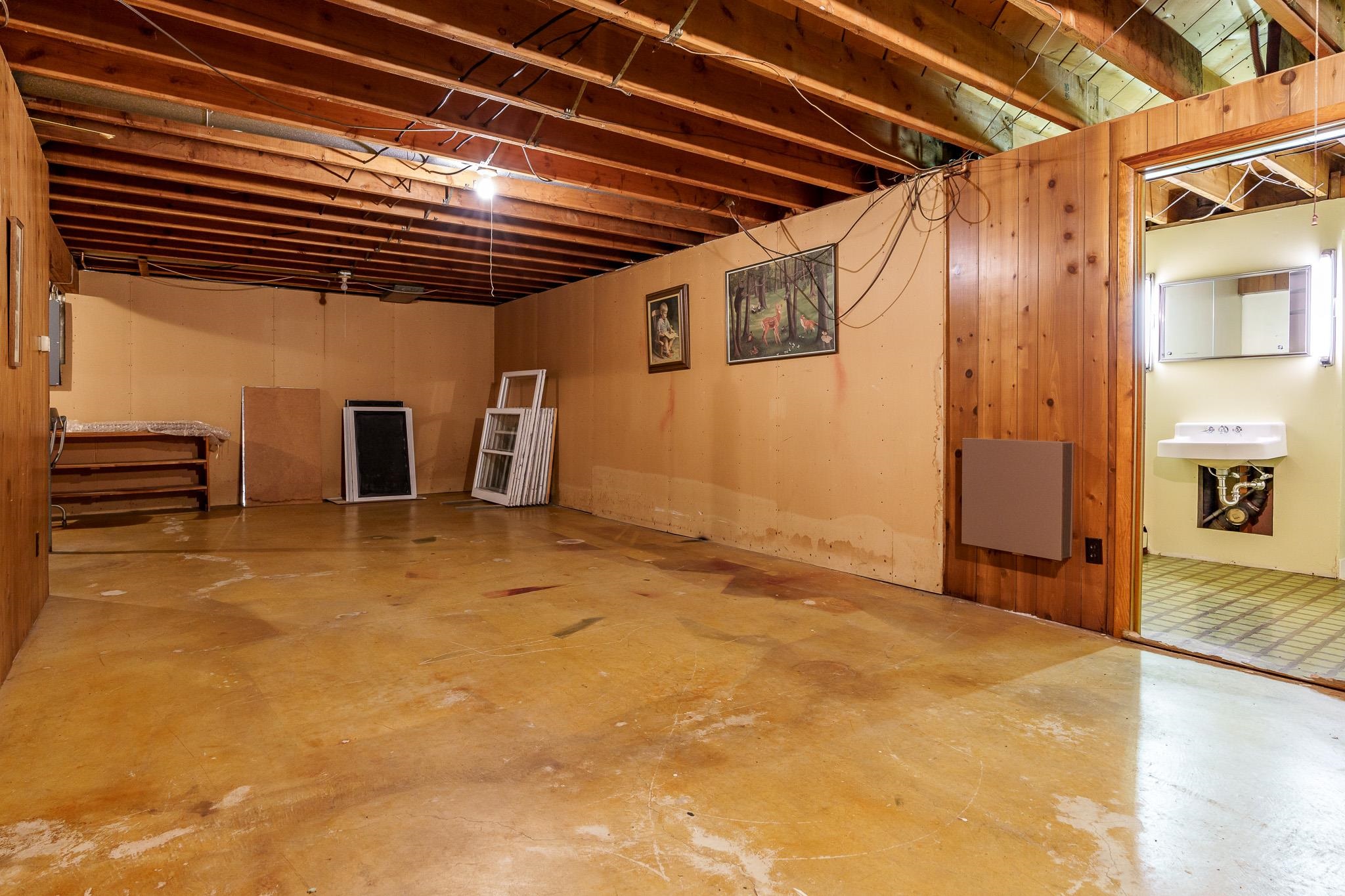 Rockford, Illinois 61107, United States, 4 Bedrooms Bedrooms, ,3 BathroomsBathrooms,Residential,Pending,51348