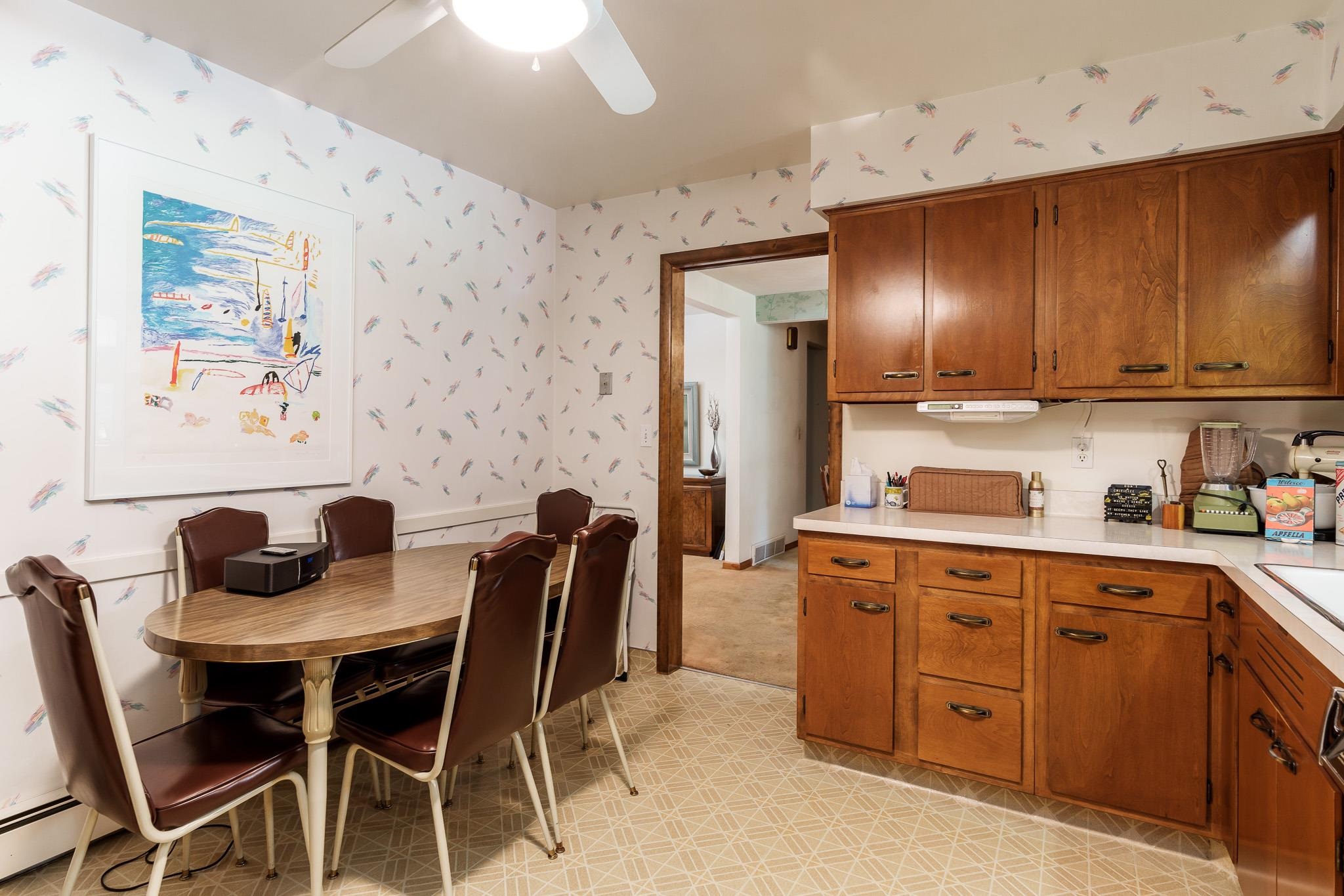 Rockford, Illinois 61107, United States, 4 Bedrooms Bedrooms, ,3 BathroomsBathrooms,Residential,Pending,51348