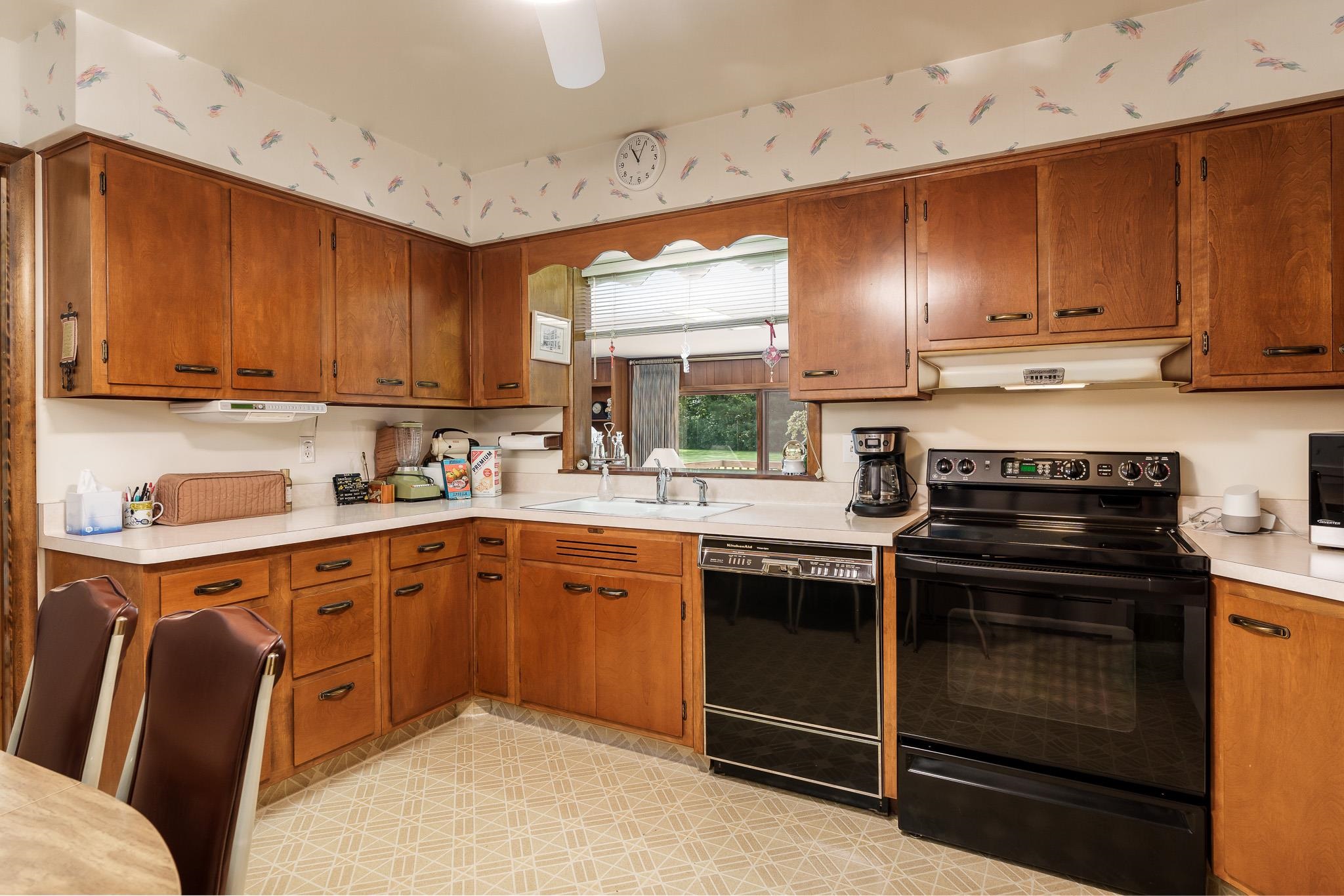 Rockford, Illinois 61107, United States, 4 Bedrooms Bedrooms, ,3 BathroomsBathrooms,Residential,Pending,51348