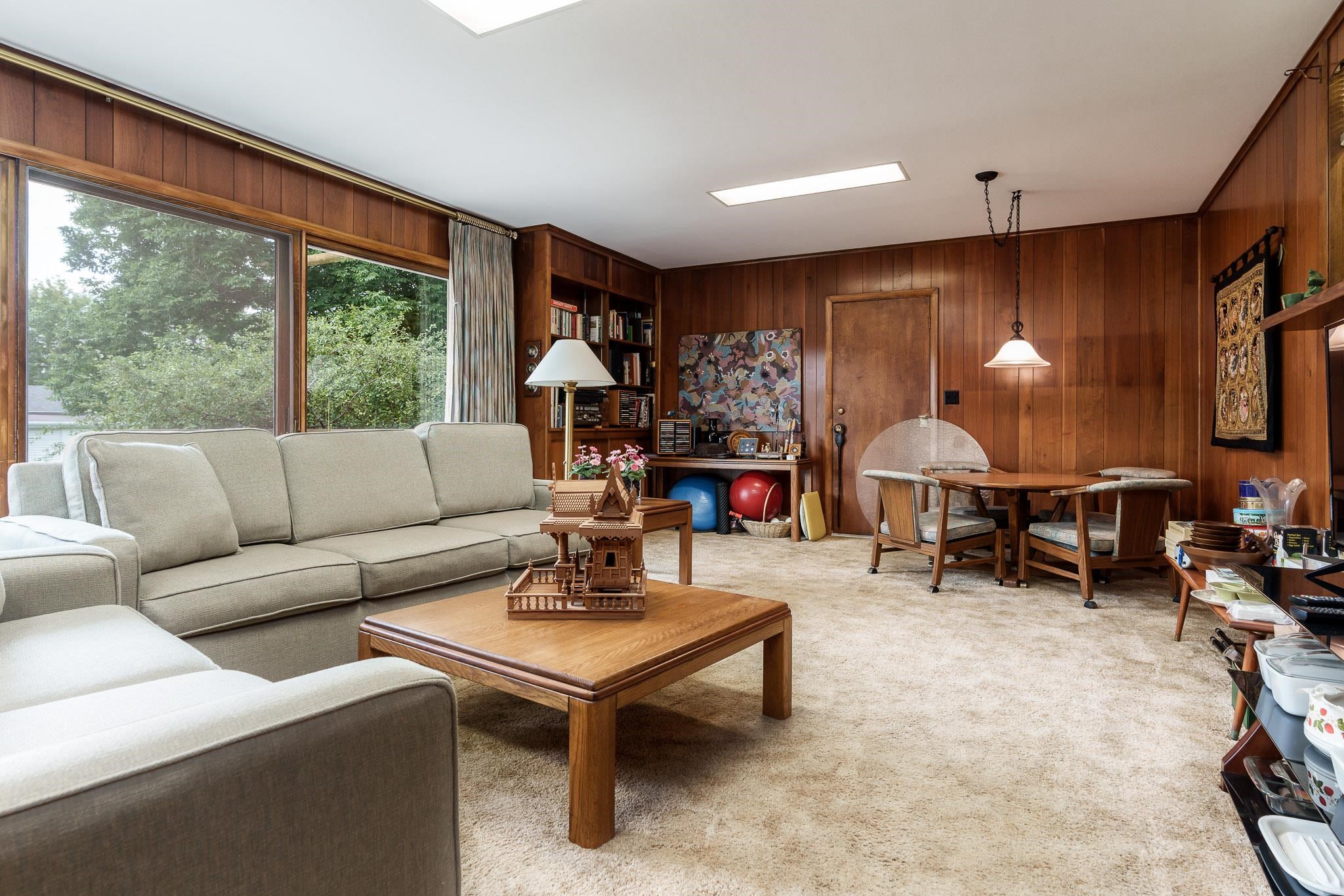 Rockford, Illinois 61107, United States, 4 Bedrooms Bedrooms, ,3 BathroomsBathrooms,Residential,Pending,51348