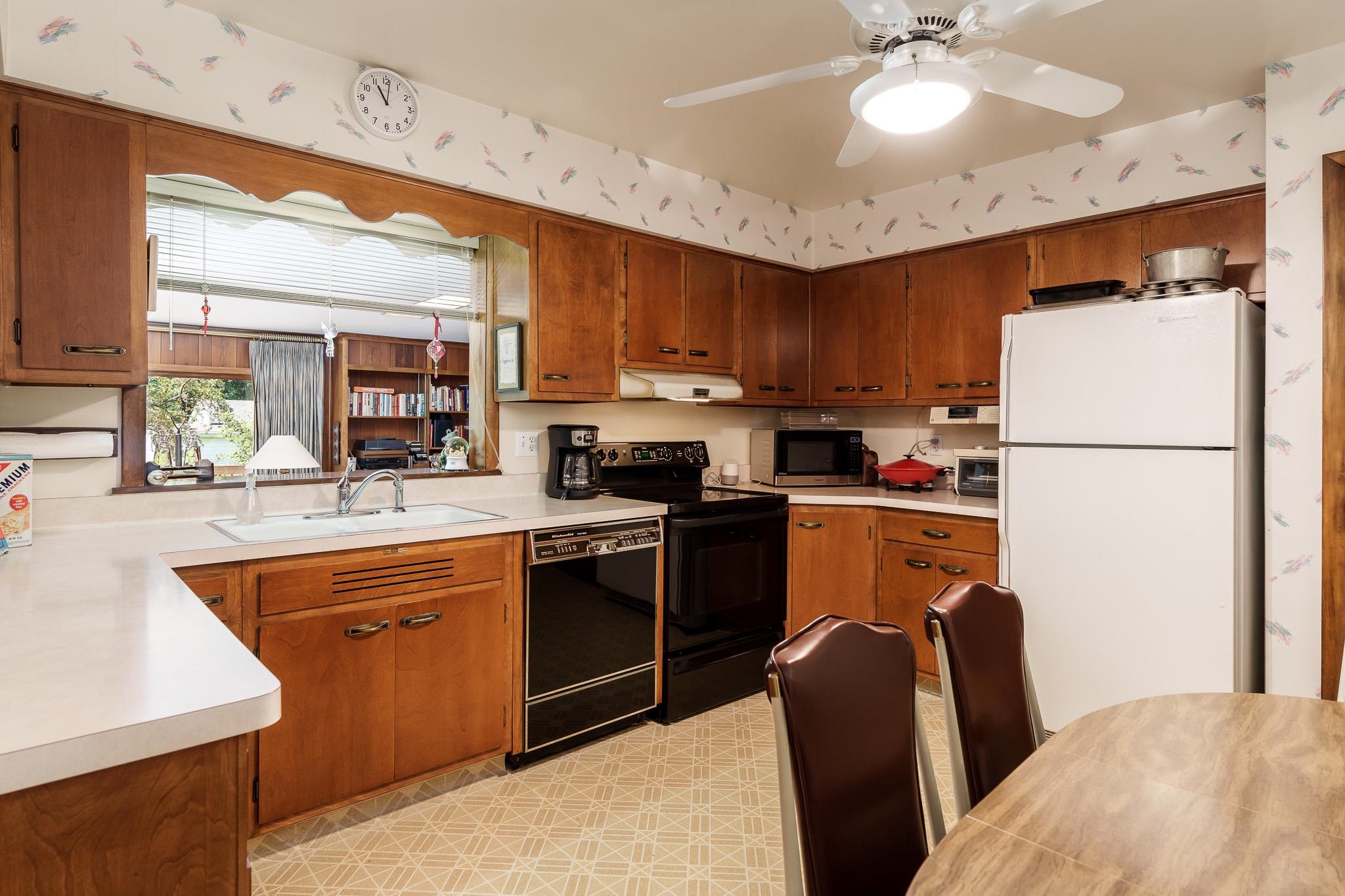 Rockford, Illinois 61107, United States, 4 Bedrooms Bedrooms, ,3 BathroomsBathrooms,Residential,Pending,51348