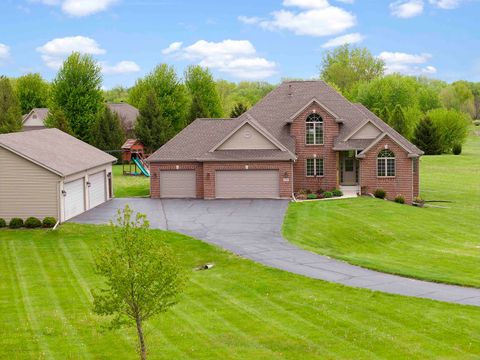 Homes For Sale - 102 Westfield Road<br/> WINNEBAGO, IL 61088