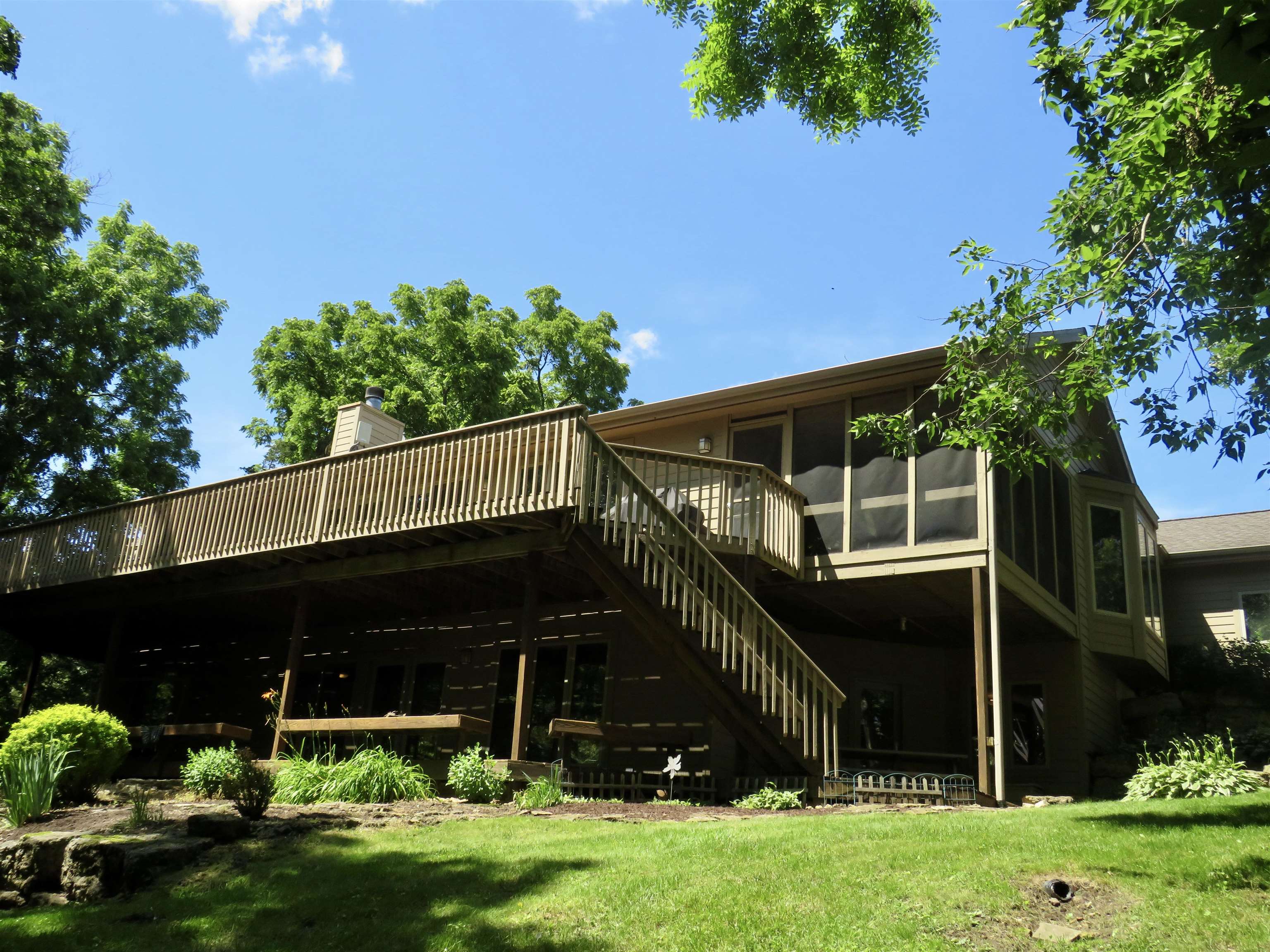 11 Peninsula Drive