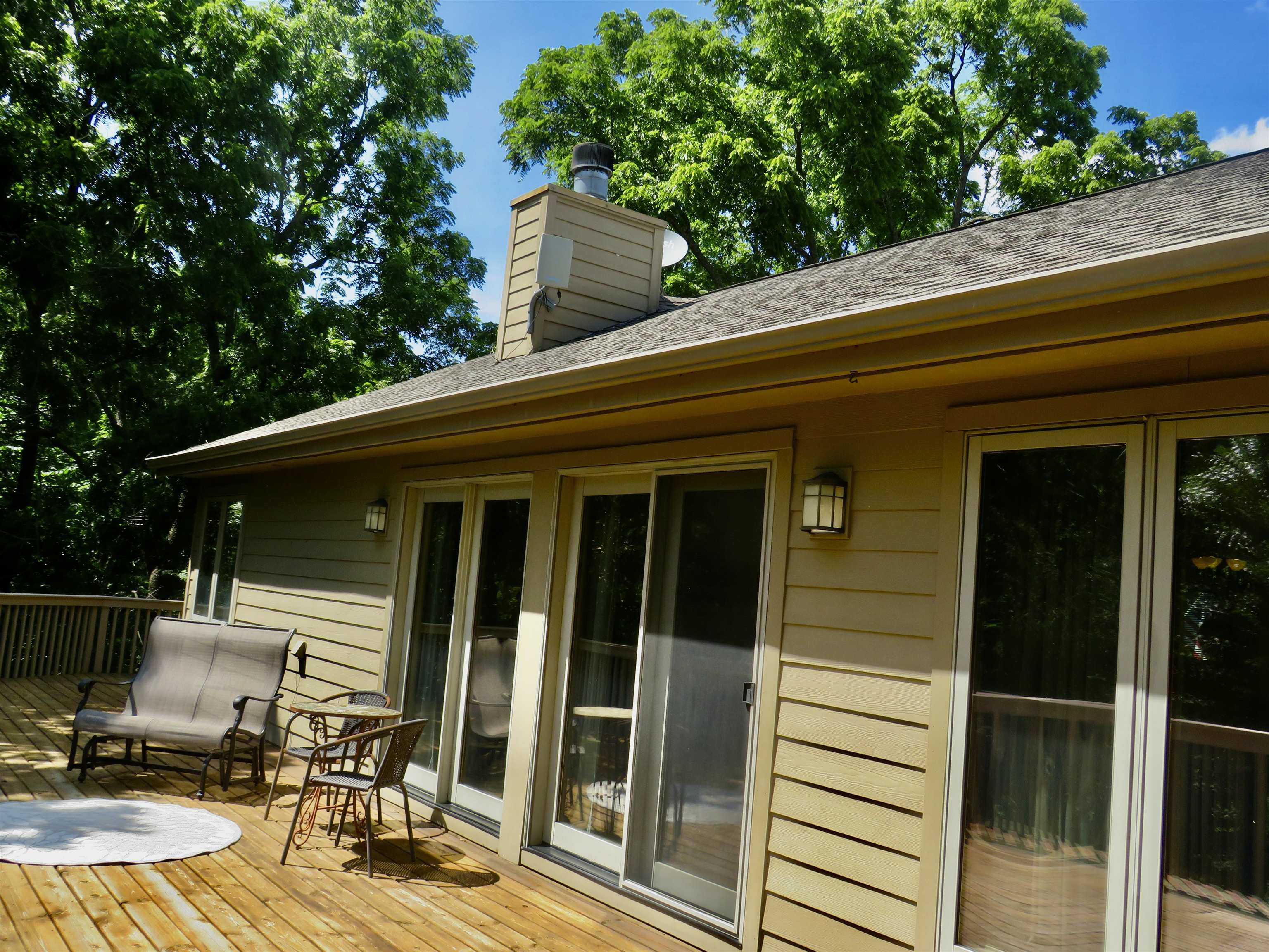 11 Peninsula Drive