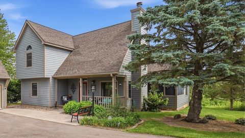 Homes For Sale - 6 Beacon Trail<br/> GALENA, IL 61036