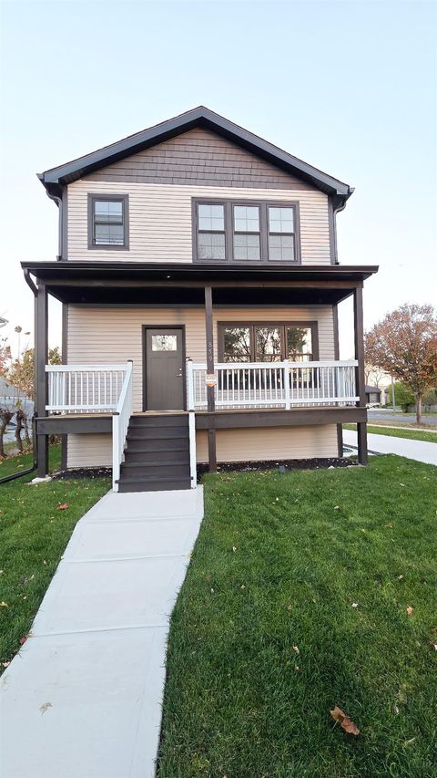 Homes For Sale - 859 John Street<br/> Dupage County, BENSENVILLE, IL 60106
