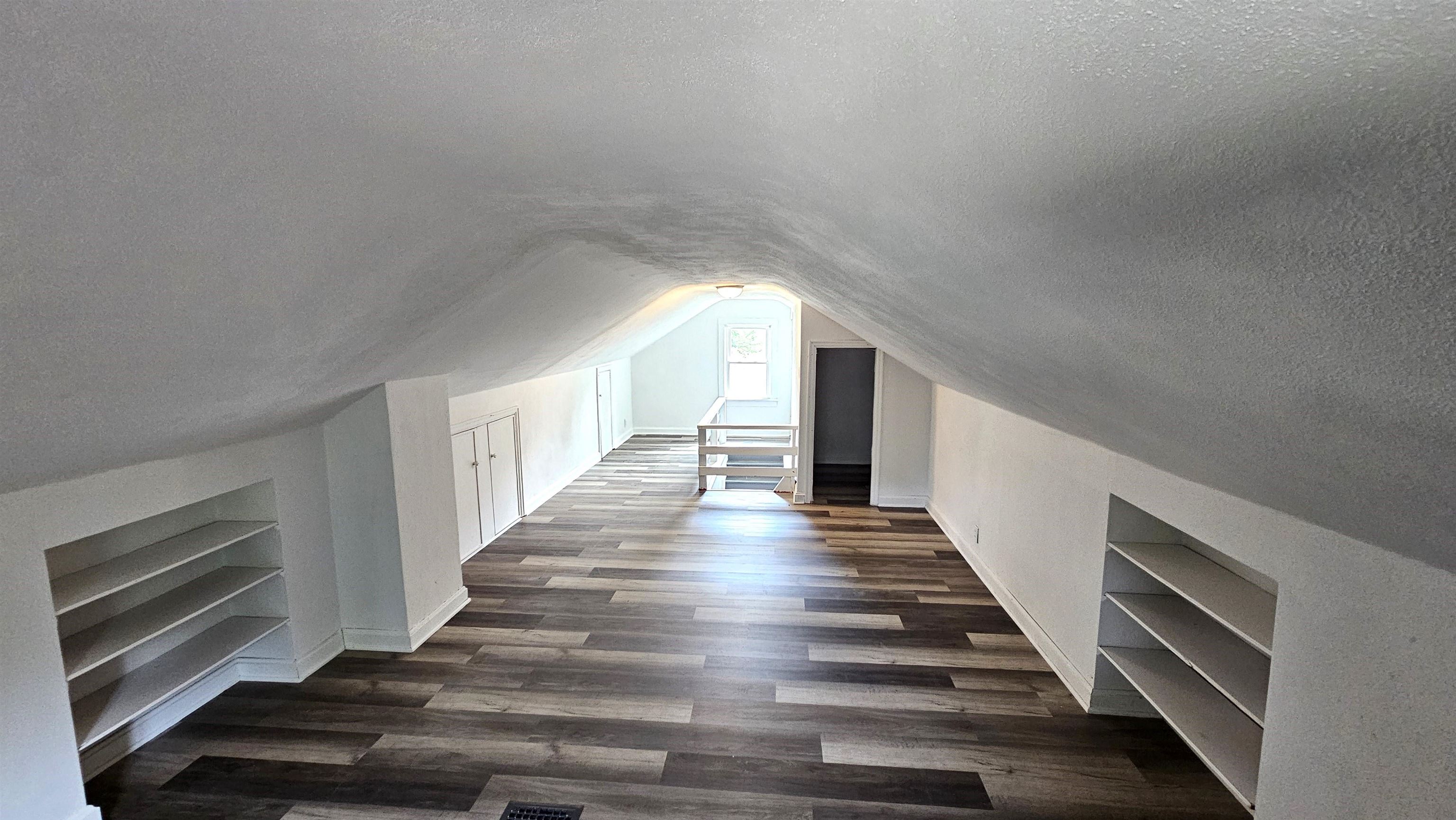 Rockford, Illinois 61103, United States, 3 Bedrooms Bedrooms, ,1 BathroomBathrooms,Residential,Pending,49759