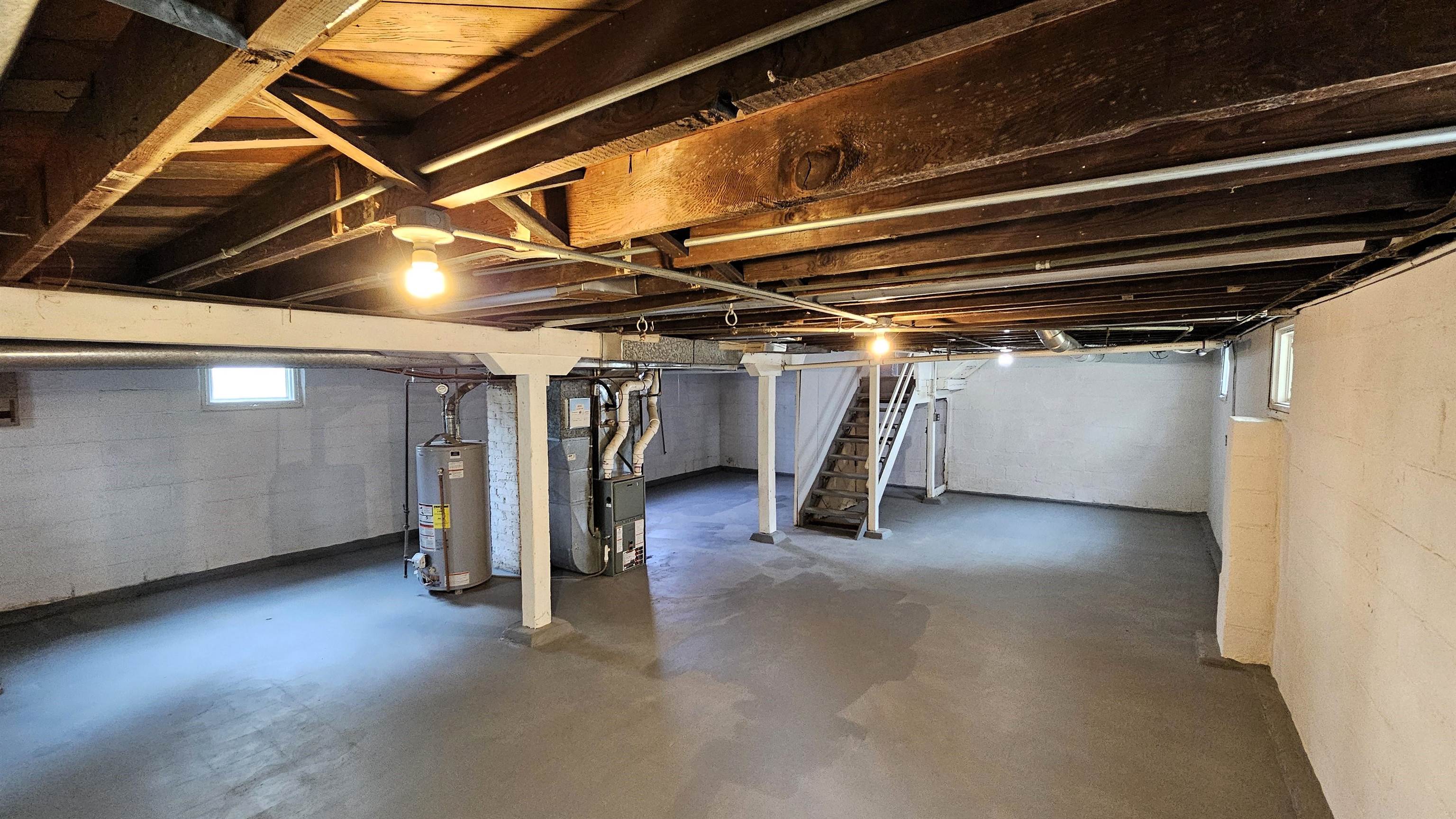 Rockford, Illinois 61103, United States, 3 Bedrooms Bedrooms, ,1 BathroomBathrooms,Residential,Pending,49759