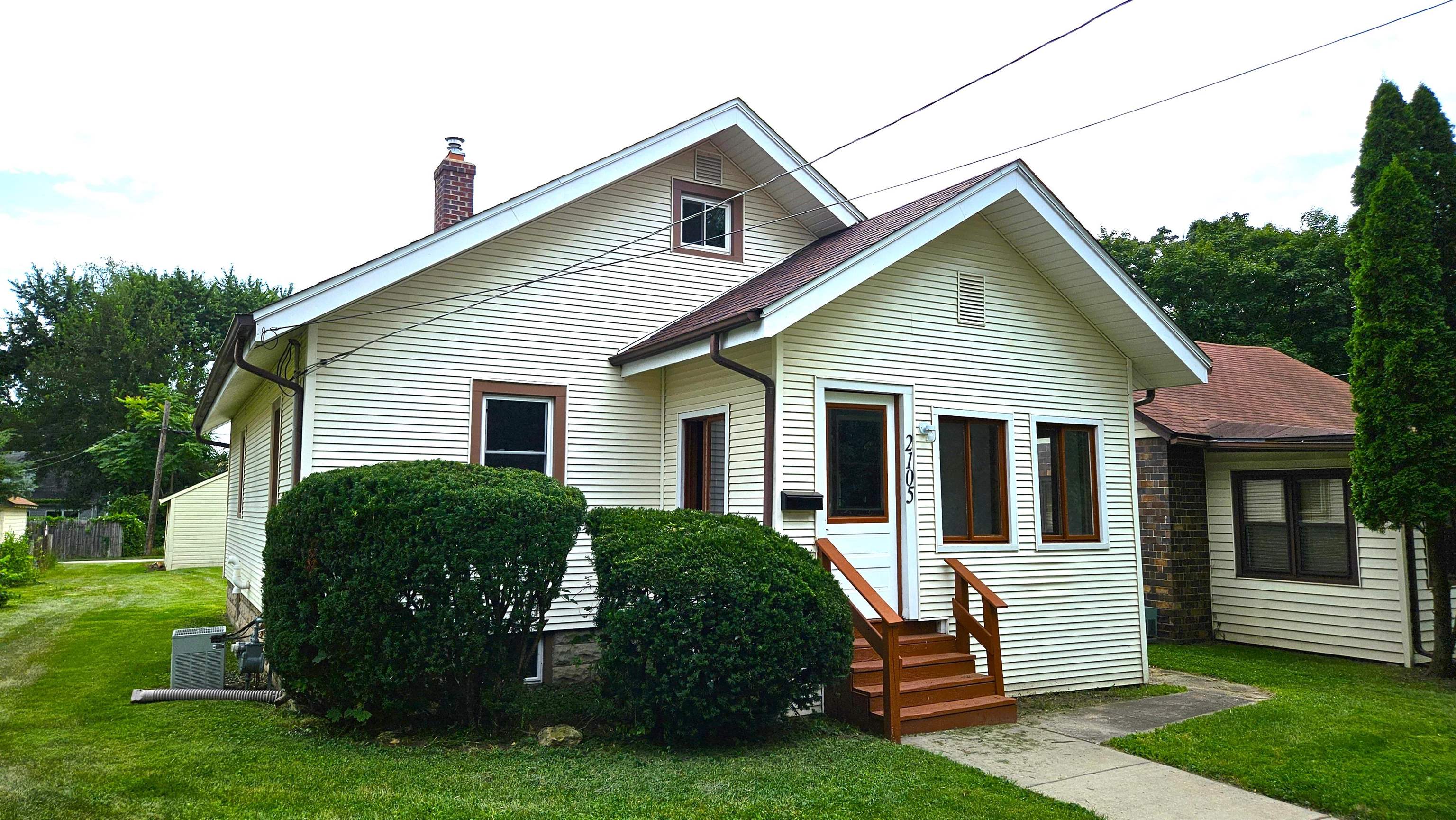 Rockford, Illinois 61103, United States, 3 Bedrooms Bedrooms, ,1 BathroomBathrooms,Residential,Pending,49759