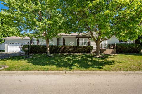 Mobile Home For Sale - 5488 Mahogany Lane<br/> ROSCOE, IL 61073