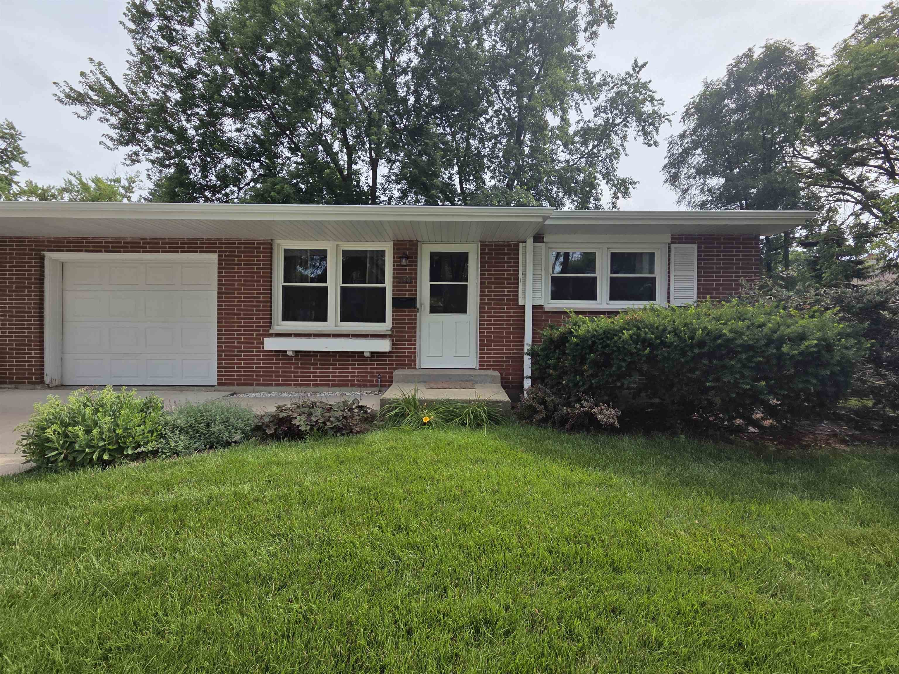 Photo 1 of 20 — 426 Fisk, DEKALB, IL 60115