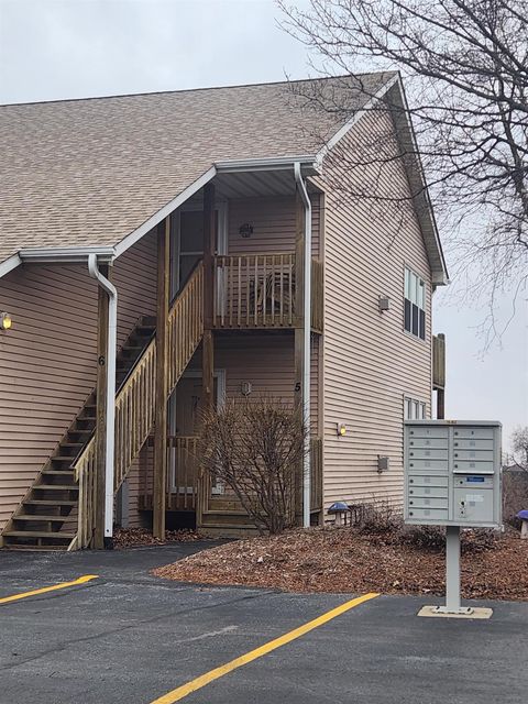 Condo For Sale - 7270 N Alpine Road #6 Rd<br/> Winnebago County, LOVES PARK, IL 61111
