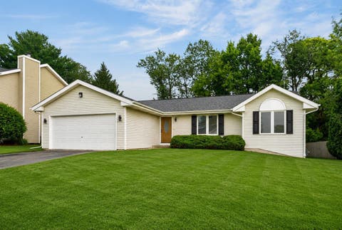 Homes For Sale - 5011 Trafford Drive<br/> Winnebago County, LOVES PARK, IL 61111