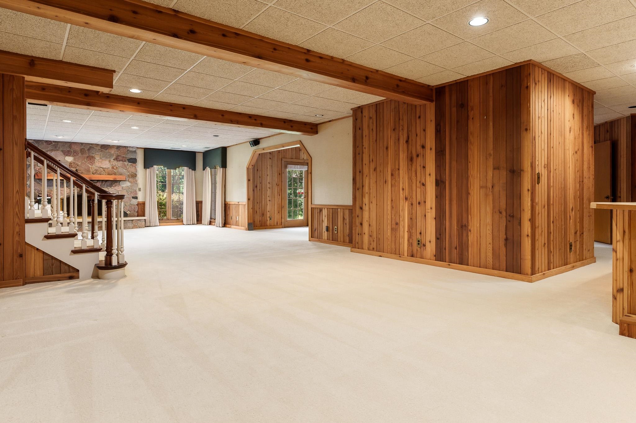 Rockford, Illinois 61107, United States, 4 Bedrooms Bedrooms, ,5 BathroomsBathrooms,Residential,Active,219731